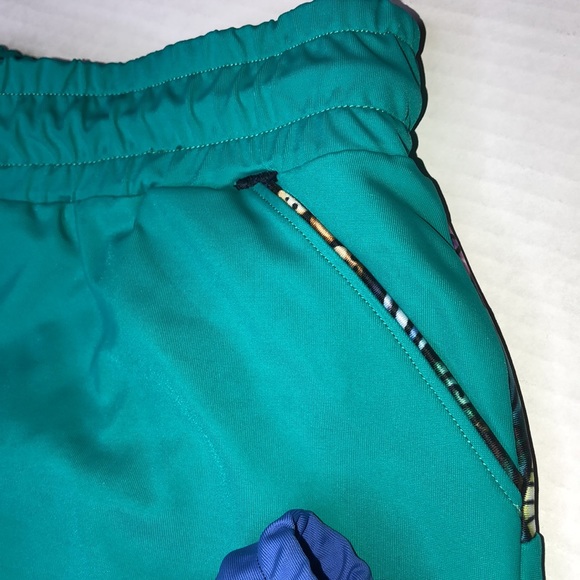 (2) Size 6/7 Eco Conscious Swim Shorts - Picture 4 of 8